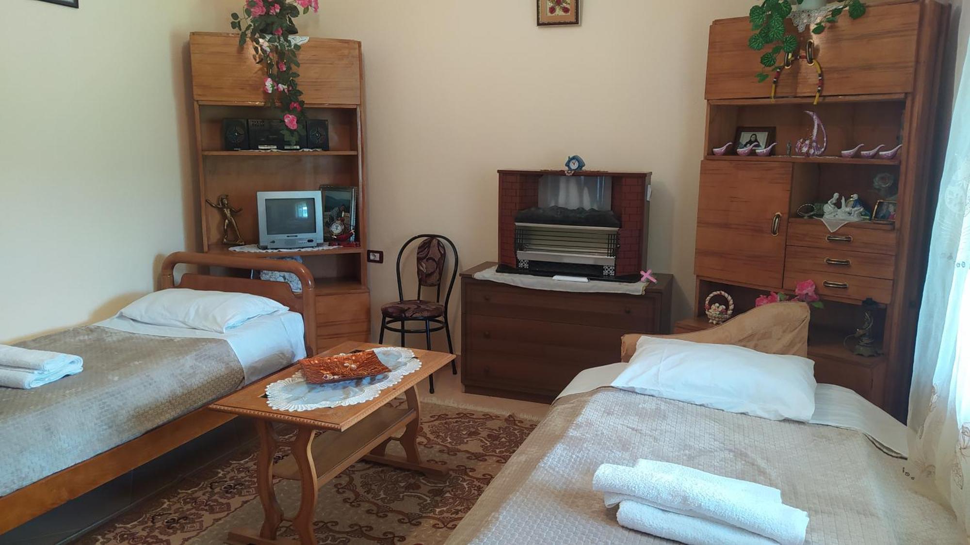 Spring Village Home Përmet Екстериор снимка